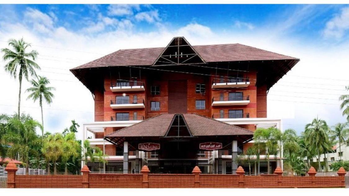 Hotel Rns One Subrahmanya Esterno foto