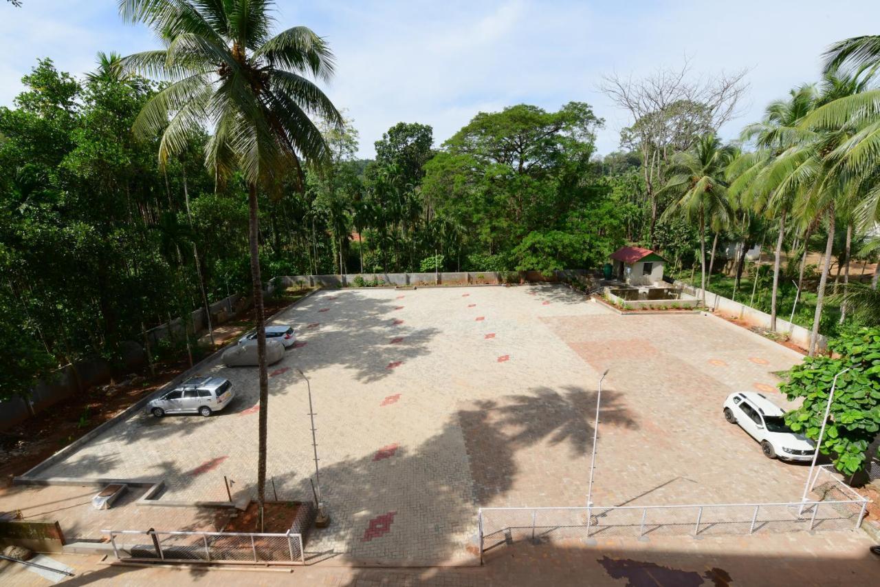 Hotel Rns One Subrahmanya Esterno foto